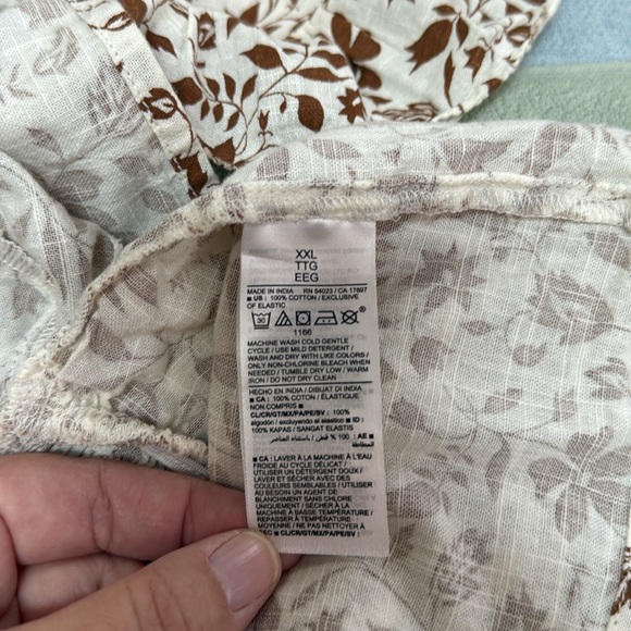 Floral Ruffle Sleeve Top - Picture 5 of 7